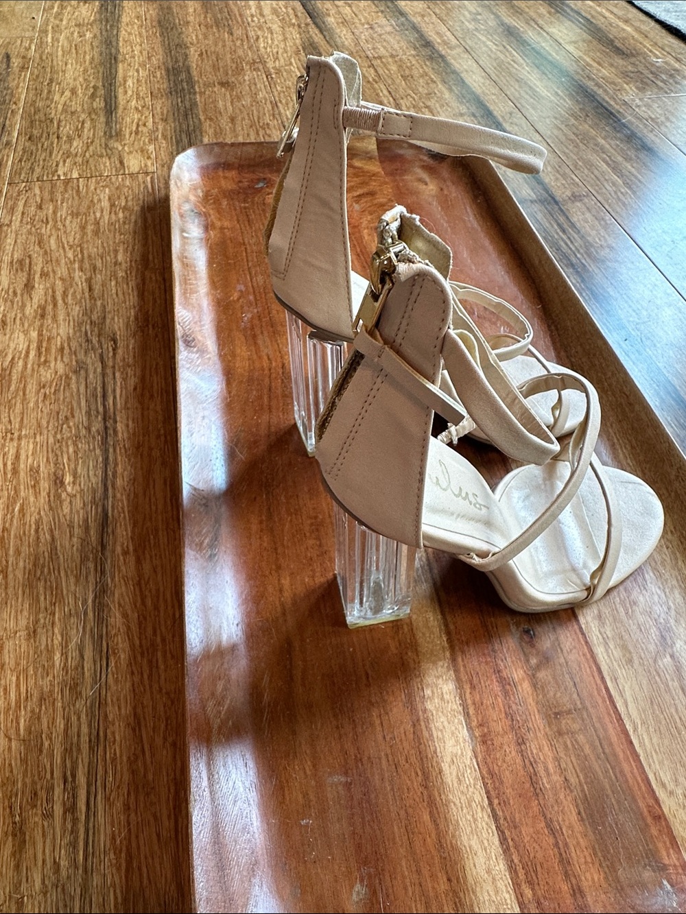 Lulu’s Translucent Heel - Picture 3 of 7